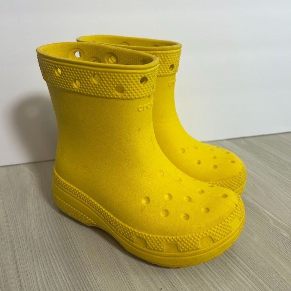 Crocs Classic Rain Boot Kids 11 Unisex Sunflower Yellow Slip On